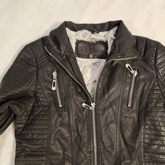 YMI Women's Faux Leather Fur Lined Bomber Motorcycle Full Zip Jacket Small - Picture 3 of 15
